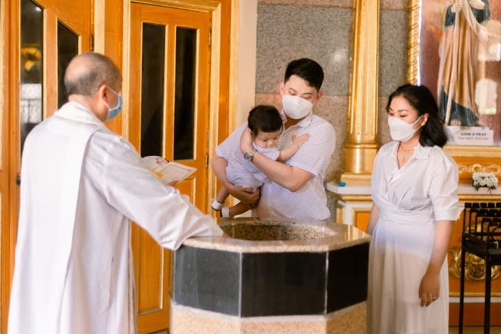 Uno's baptismal photo